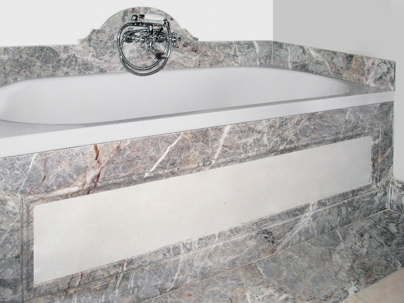 EDILIAMARBLE_Bagno_in_Perlino_Rosato_e_Fior_di_Pesco_Carnico_03