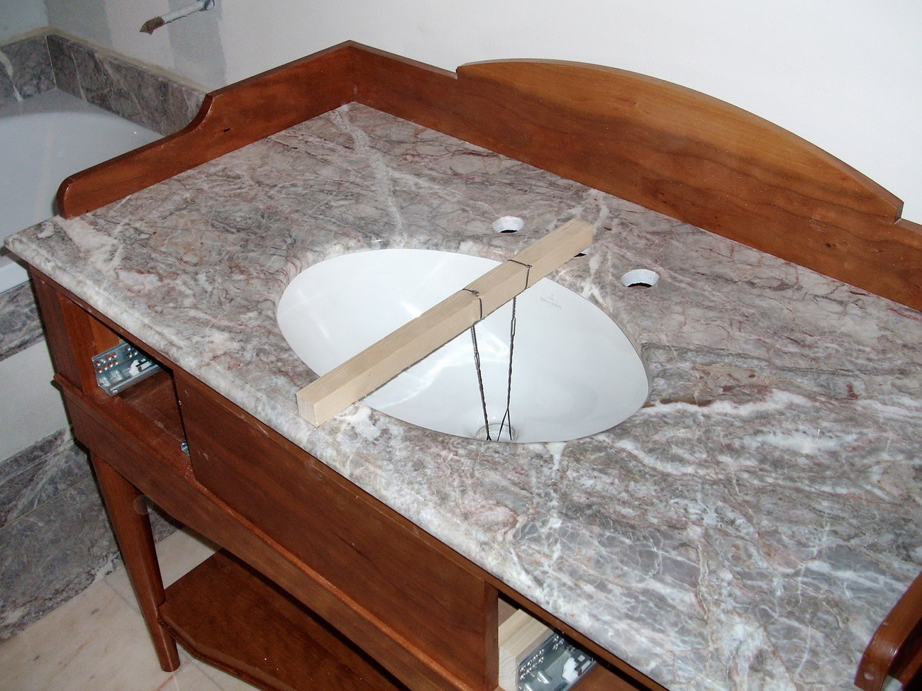 EDILIAMARBLE_Bagno_in_Perlino_Rosato_e_Fior_di_Pesco_Carnico_04